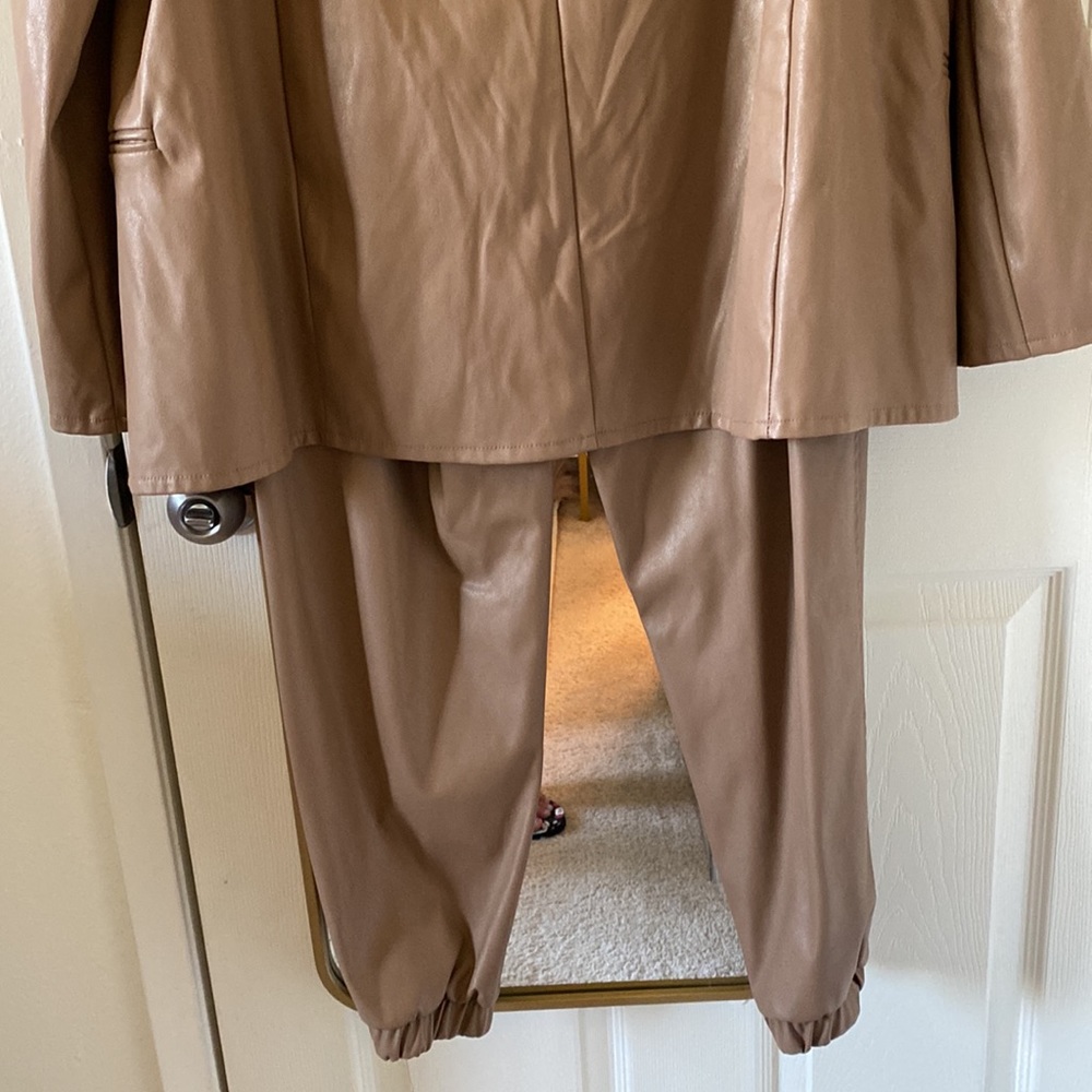 ASOS DESIGN SET jersey leather-look sweatpants and jacket in tan US 10 - Picture 10 of 11